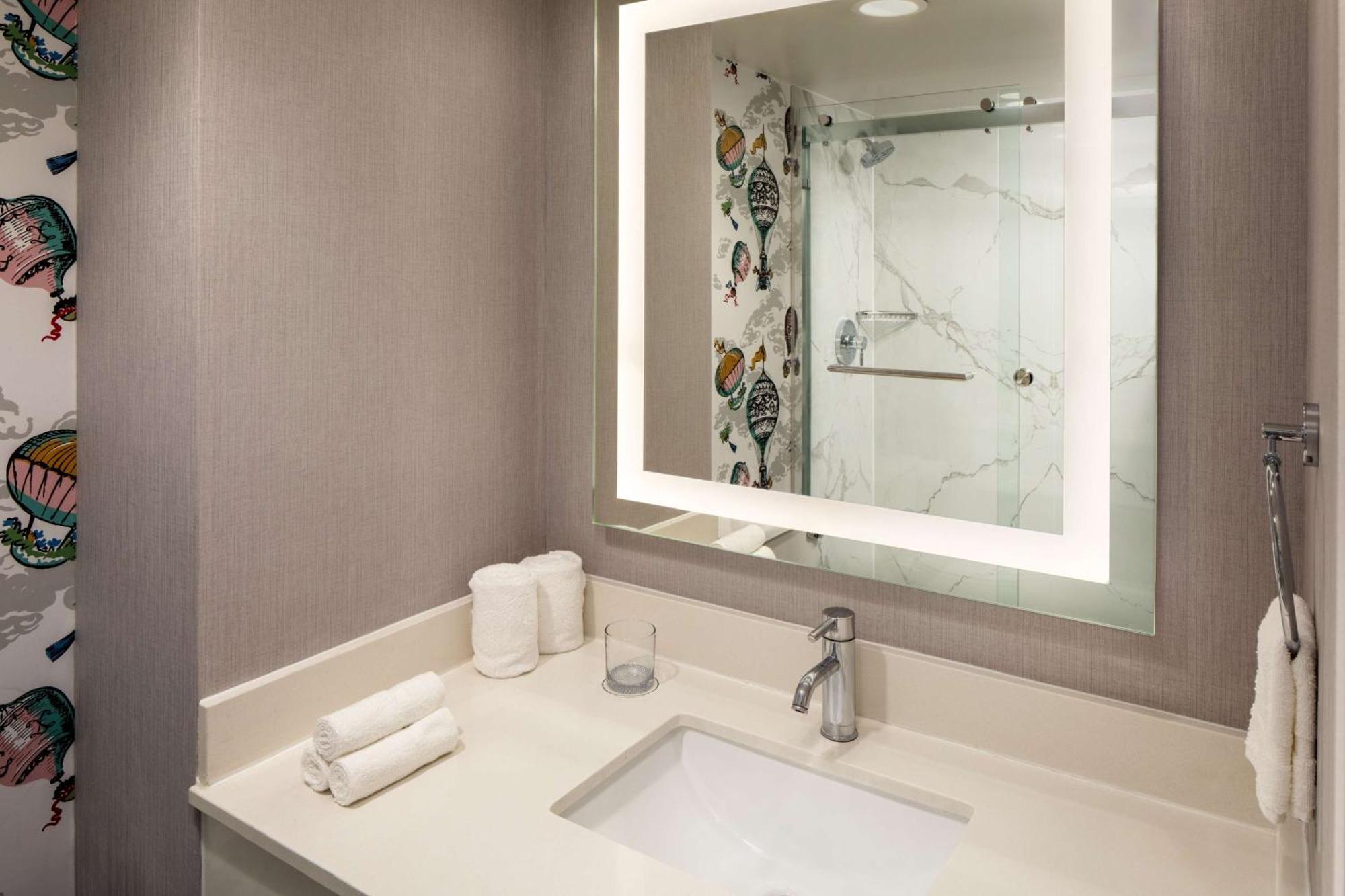 Whitney Peak Hotel Reno, Tapestry Collection By Hilton Exterior foto